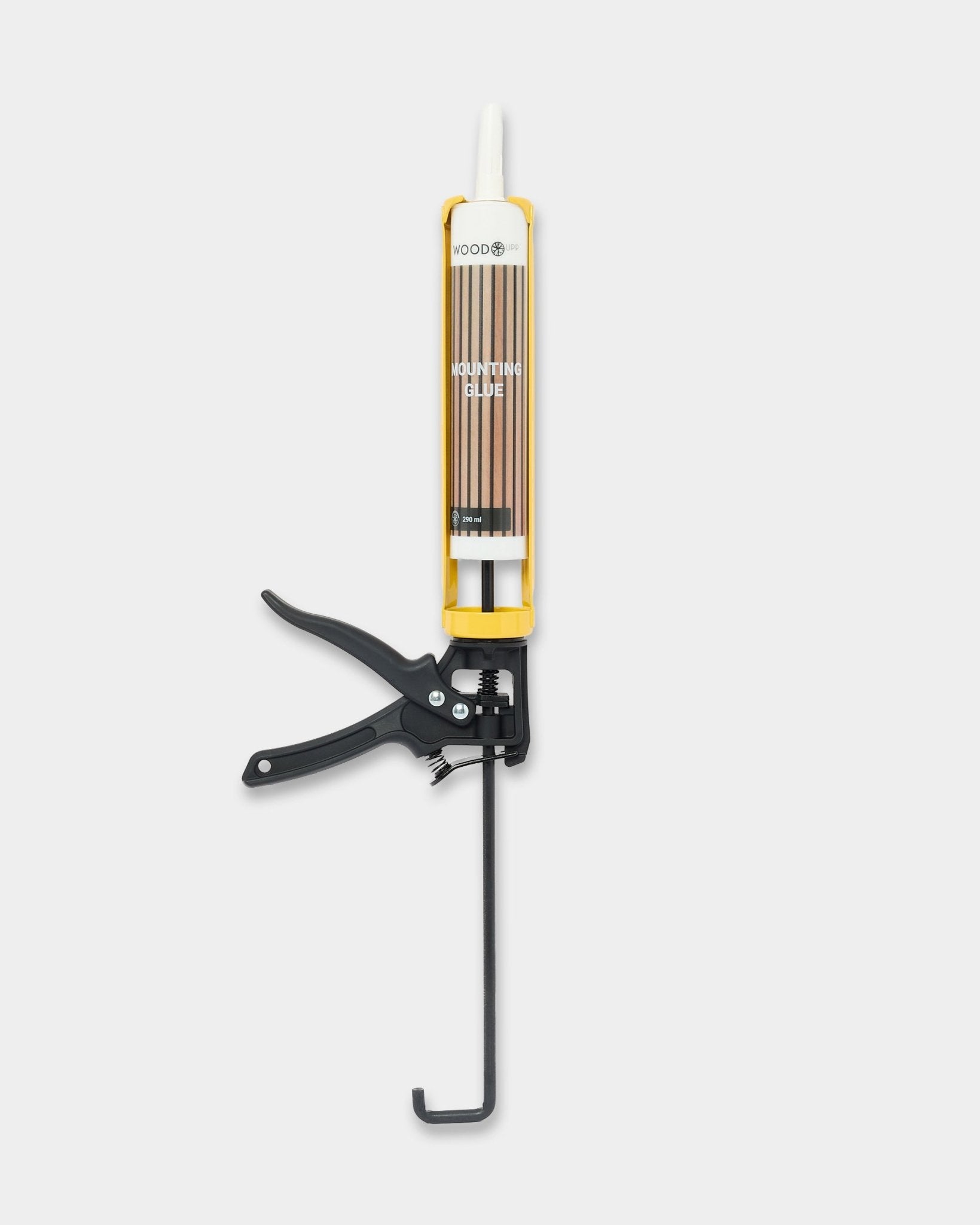 Pistolet à mastic WoodUpp pour l’installation, avec une cartouche de 290 ml, présenté sur un fond blanc uni, conçu pour les panneaux acoustiques en bois Akupanel.