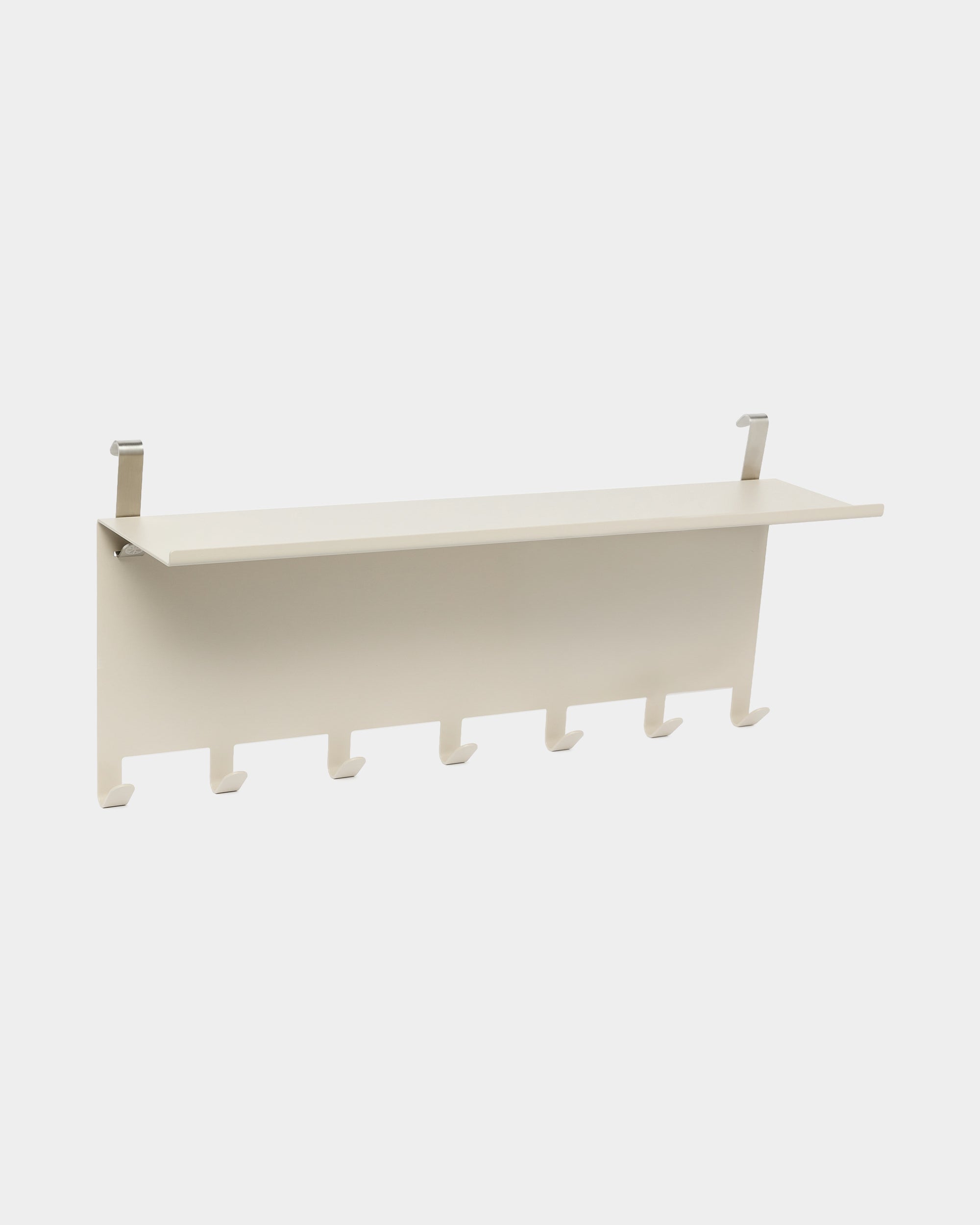 Patère WoodUpp Nell BM1 en beige, au style nordique, avec cinq crochets et deux supports, 63,5 x 24 cm, conçue pour compléter les panneaux acoustiques Akupanel.