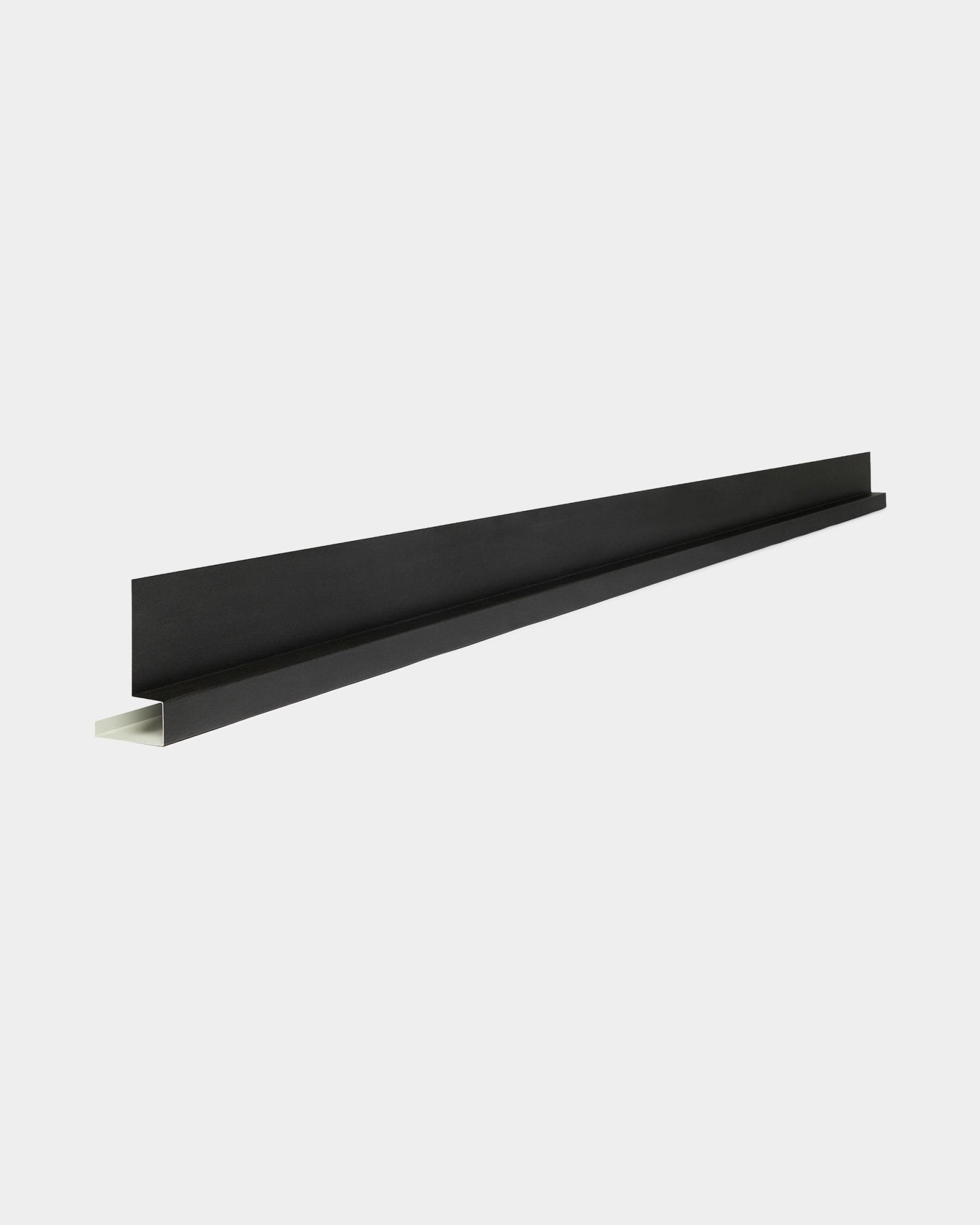 WoodUpp Aluwood End Corner, 240 cm : profilé en aluminium mat en forme de L black pour raccorder ou finir les panneaux de façade Aluwood ou les panneaux acoustiques sur toute surface.